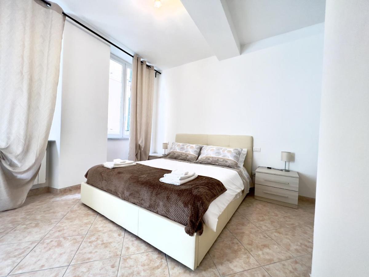 Casa Nandina In Centro Apartment Rapallo Luaran gambar
